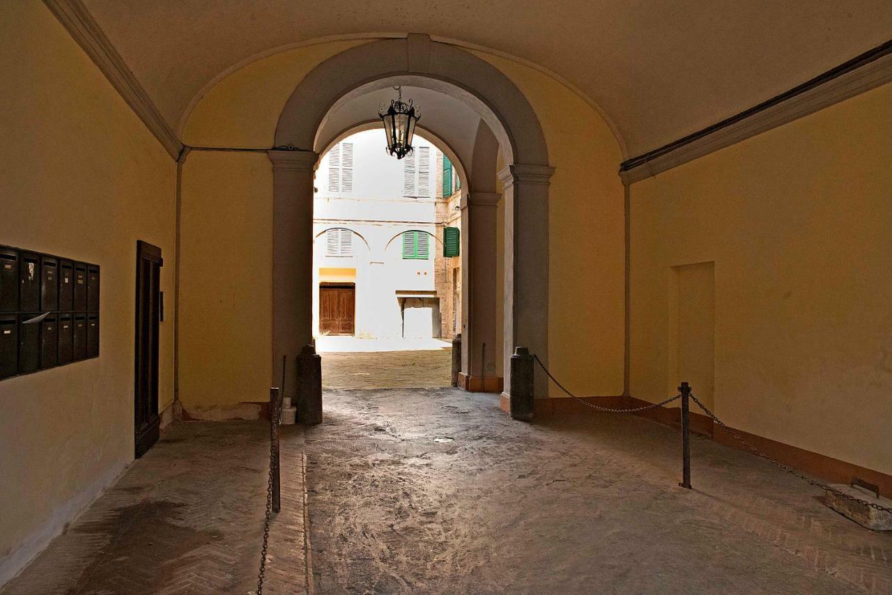 Stilnuovo Charming Apartment In Siena'S Historic Center, Very Close To Piazza Del Campo Exterior photo